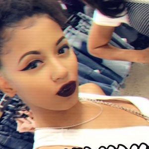Meet your Posher, Mya